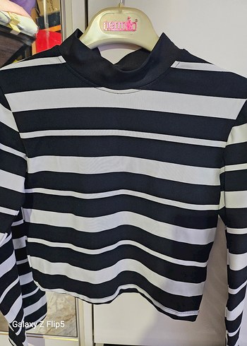 Uzun Kollu Boğazlı Çizgili Kadın Kazak croppp - Görsel 2