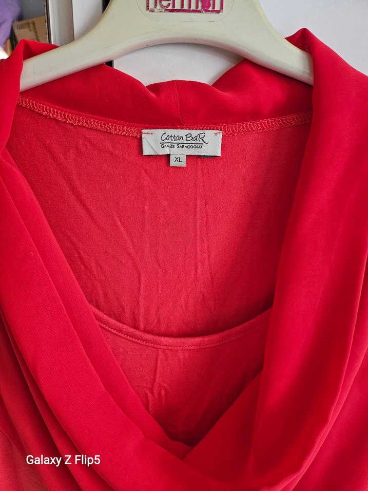 Kısa Kollu Kırmızı Drapeli Keten Bluz - Görsel 3