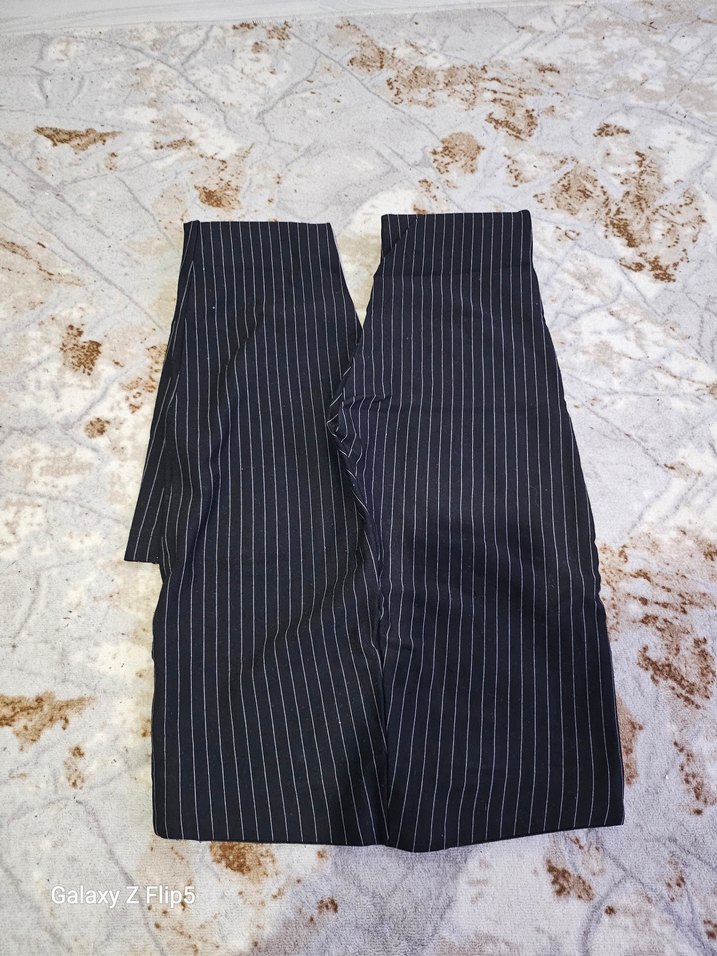 Siyah Çizgili Pileli Kadın Kumaş Pantolon - Görsel 5