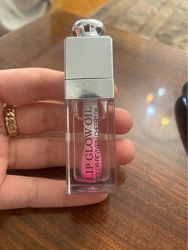 Dior lip glow oil 0 rengi