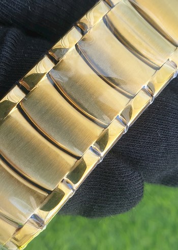 Beden Bvlgari Altın Renkli Erkek Kol Saati ARII
