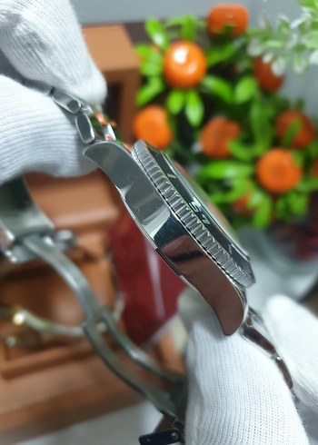 Beden Siyah Kadranlı Renkli Detaylı Erkek Saat breitling