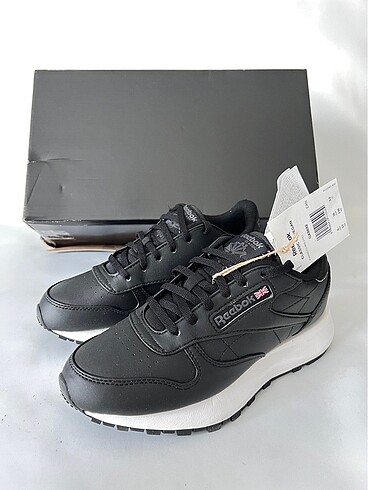 36 Beden Reebok Classic SP (36)