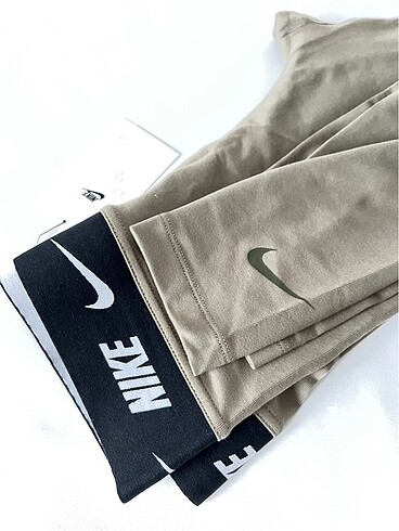 Nike Nike Tayt (S)