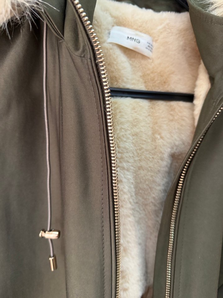 Kürk detaylı kapüşonlu parka - Görsel 4