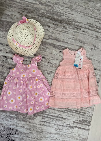 Kız bebek elbiseler