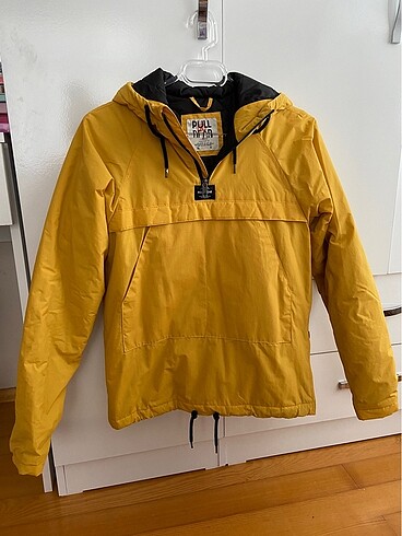 pull and bear mont