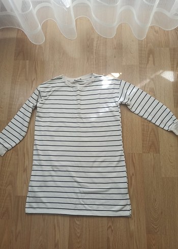 Uzun Kollu Beyaz Çizgili Midi Tunik