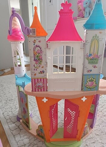 Barbie evi 
