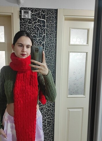 Kırmızı puffy atkı 
