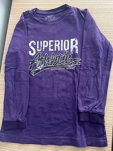 9 Yaş Beden mor Renk 9/10 yaş 3 adet uzun kol tshirt