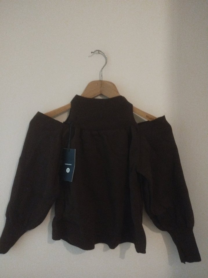 Siyah Süet Yüksek Yakalı Kadın Bluz - Görsel 2