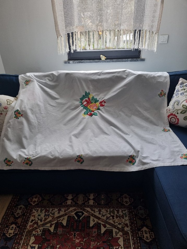 Geleneksel Nakışlı Beyaz Masa Örtüsü - Görsel 3