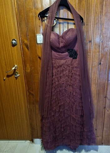 Pronovias gece elbisesi