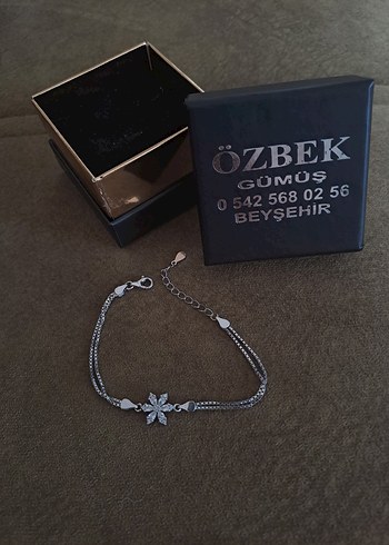 Zincir Detaylı Gri Kadın Bileklik