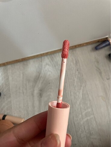  Beden Gloss