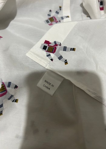 34 Beden beyaz Renk LACOSTE GÖMLEK