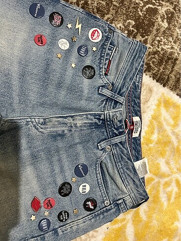 26 Beden mavi Renk Tommy Hilfiger