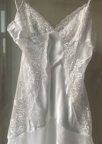 Beyaz Dantel Detaylı Midi Gecelik - Görsel 4