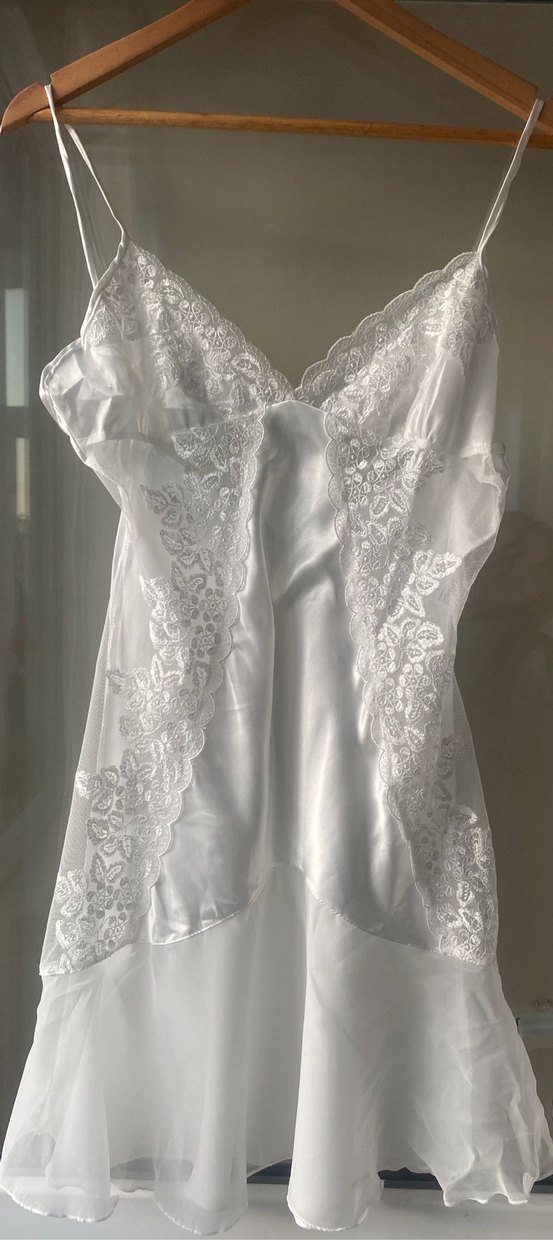 Beyaz Dantel Detaylı Askılı Midi Gecelik - Görsel 4