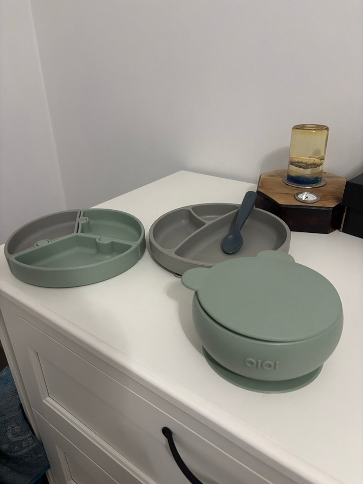 SATILDI Oioi Çocuklar için Bölmeli Tabak ve Kaşık Seti - Görsel 3