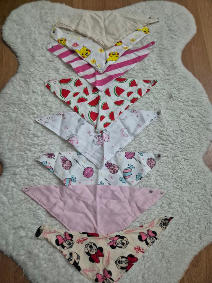 Nakışlı Çok Renkli Bebek Önlükleri - Görsel 2