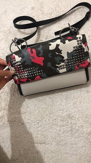 Guess Çanta