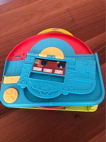 Playskool eğlenceli garajım
