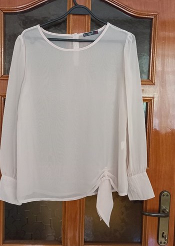 l Beden ten rengi Renk dilvin 38/40 beden pudra renk şık detaylı bluz