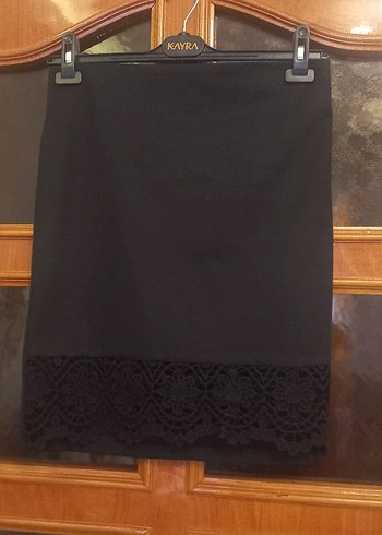 Dantel Detaylı Siyah Midi Kalem Etek s beden - Görsel 2