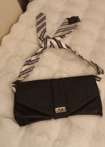 Klasik Siyah Deri Tokalı Kadın Çanta - Görsel 3