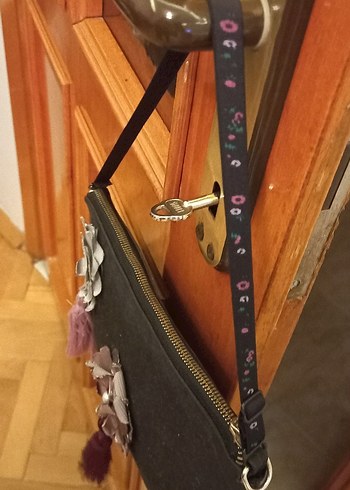 Püsküllü Siyah Süet Çiçekli Bohem Kadın Çanta - Görsel 6