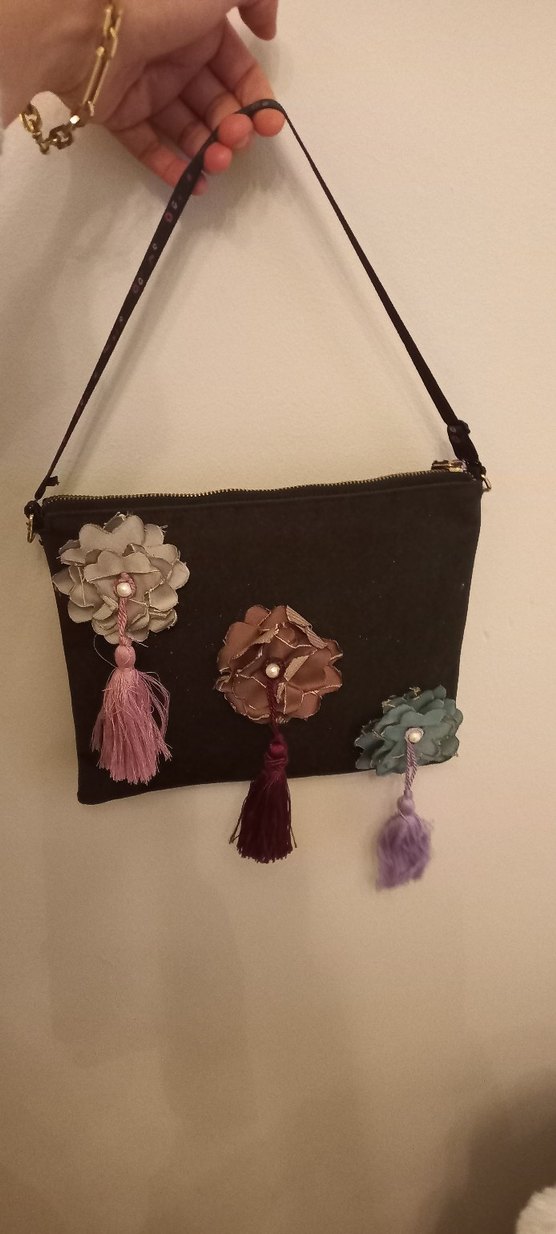 Püsküllü Siyah Süet Çiçekli Bohem Kadın Çanta - Görsel 3