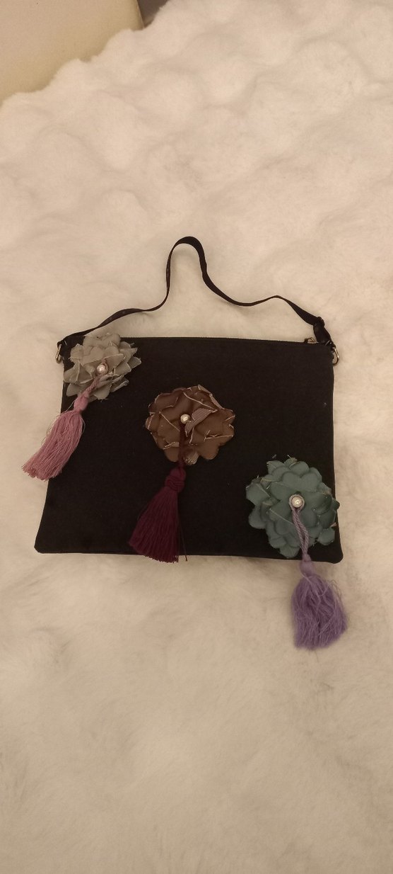 Püsküllü Siyah Süet Çiçekli Bohem Kadın Çanta - Görsel 4