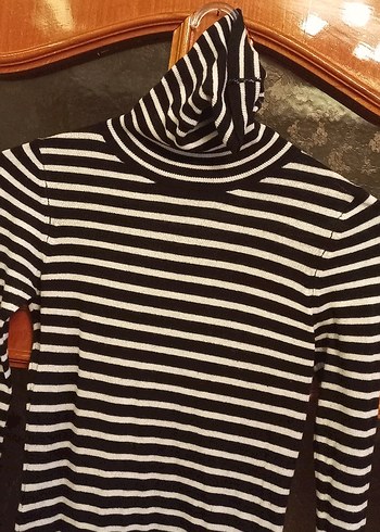 Çizgili Uzun Kollu Siyah Elbise - Görsel 2