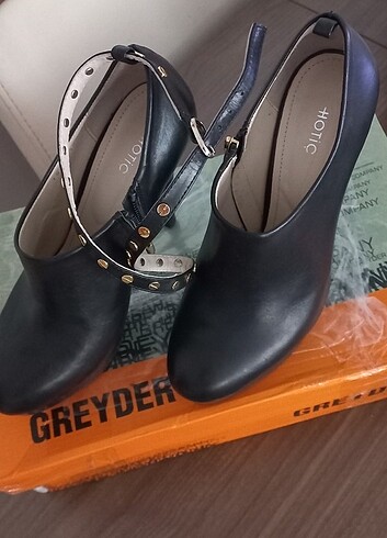 Hotiç siyah deri 39 numara yüksek topuk çok şık bot - Görsel 5