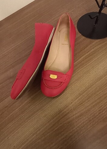 Orjinal fendi kırmızı renk babet - Görsel 2