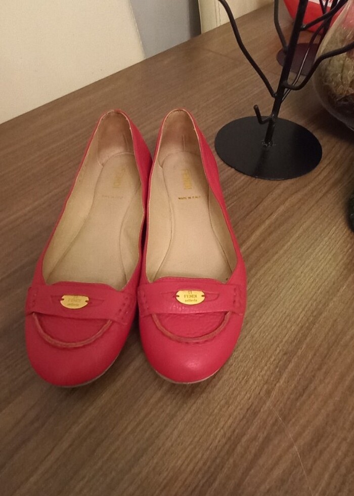 Orjinal fendi kırmızı renk babet - Görsel 5