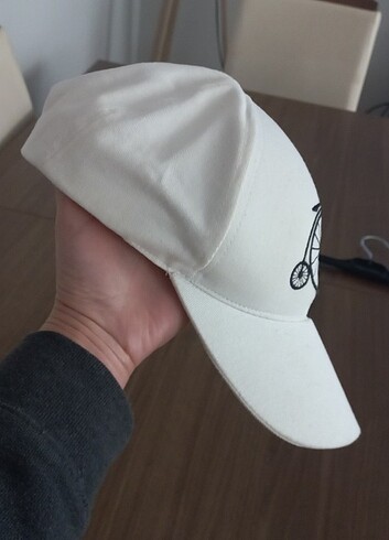 Delta marka beyaz spor şapka 