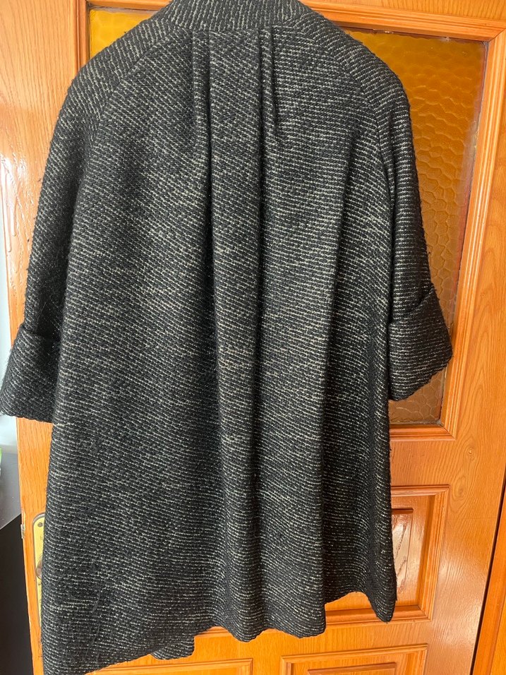 Düğmeli Kısa Kollu Siyah Kaban - Görsel 5