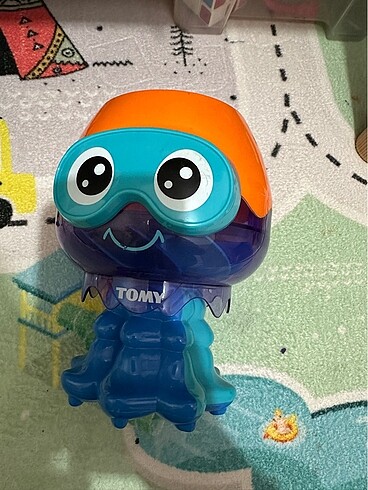 Tomy dönene banyo oyuncağı ahtapot