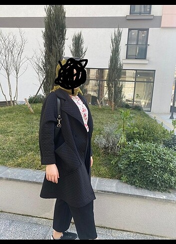 Siyah trenç