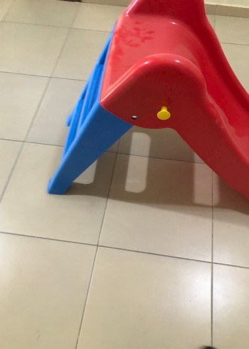  Beden Kırmızı Çocuk Kaydırağı
