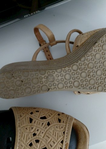 36 Beden Bej Kadın Bueno marka hakiki deri sandalet