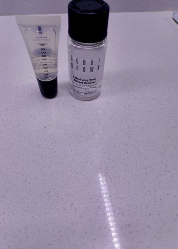Bobbi Brown Uzun Süre Kalıcı Makyaj Temizleyici + lip GLOSS