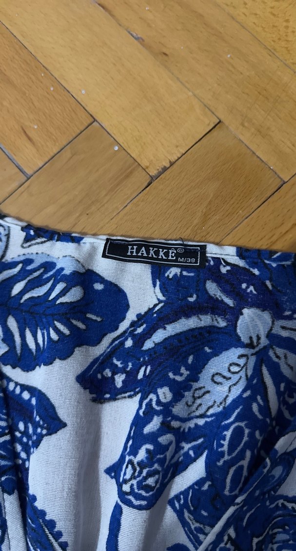 Beyaz renk Mavi Çiçek Desenli V yaka Uzun Elbise - Görsel 4