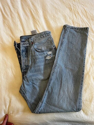 30 Beden mavi Renk Levis 501 jean