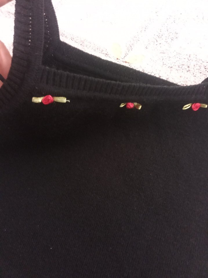 Düğmeli Nakışlı Siyah Kız Triko Süveter - Görsel 4