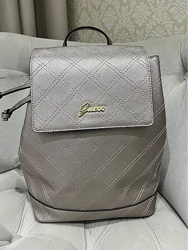 Guess Sırt Çantası