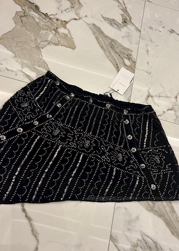 Boncuk İşlemeli Siyah ZARA Mini Etek - Görsel 2